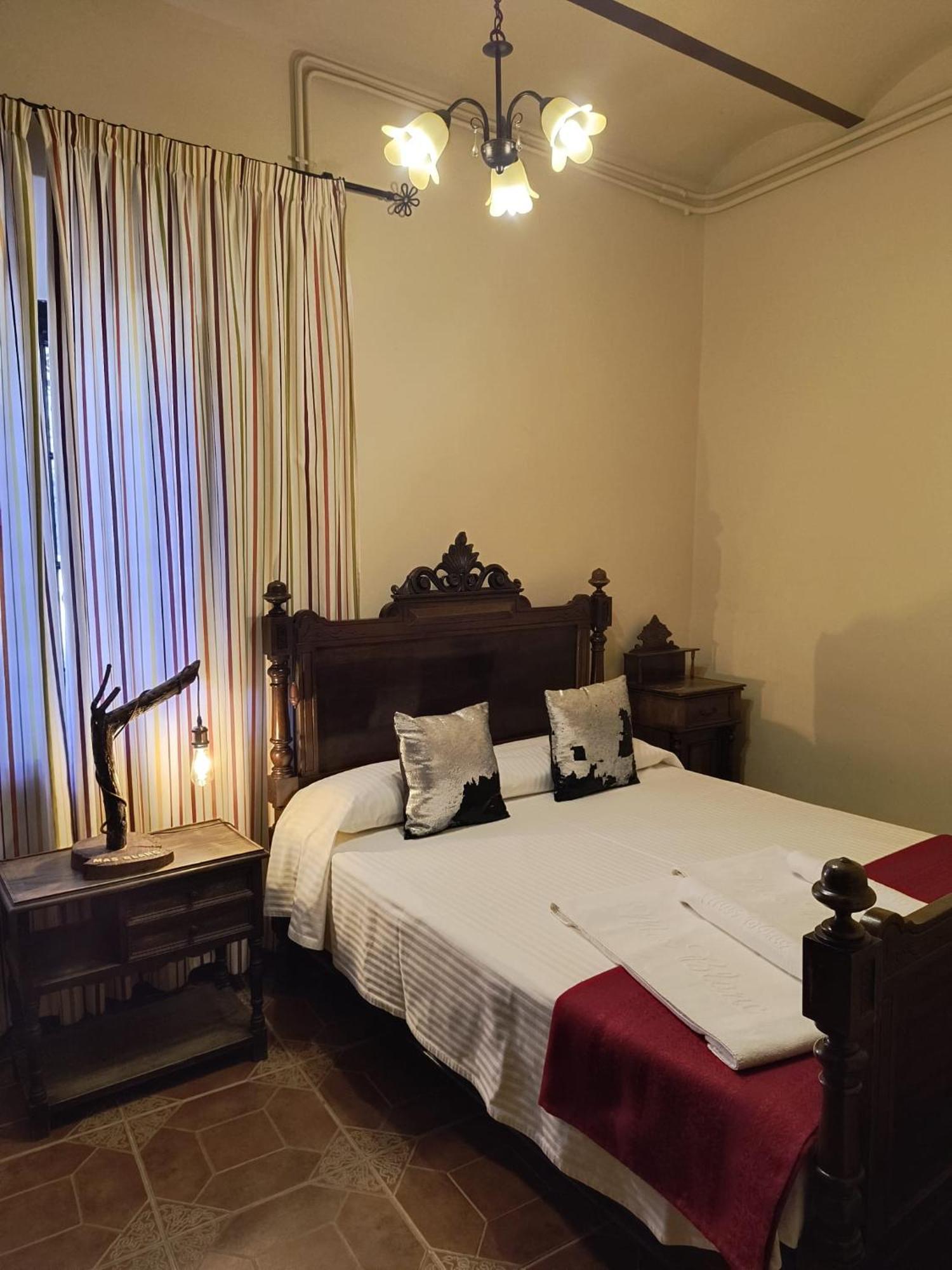 Hostal Rural Mas Blanc San Martín de Centellas Kültér fotó